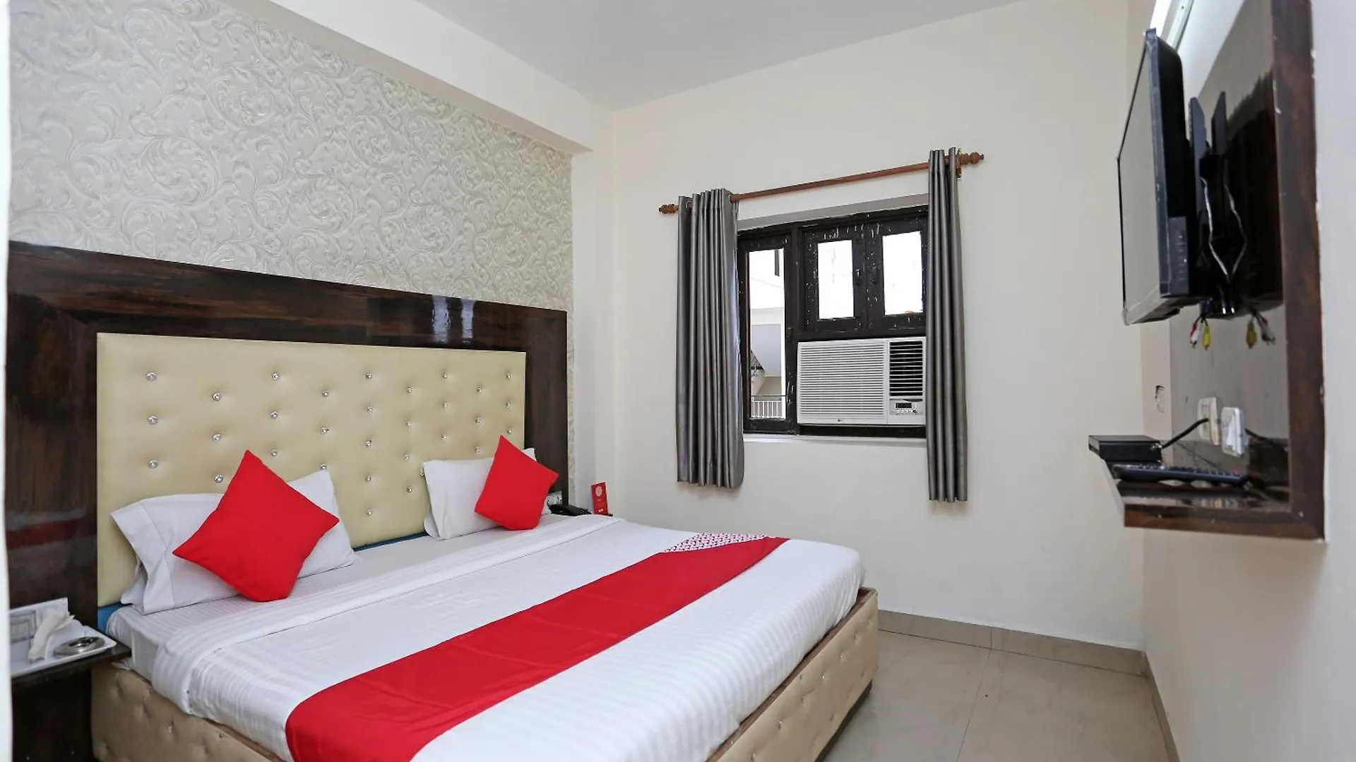 Oyo Flagship Hotel Aamantran Inn New Delhi