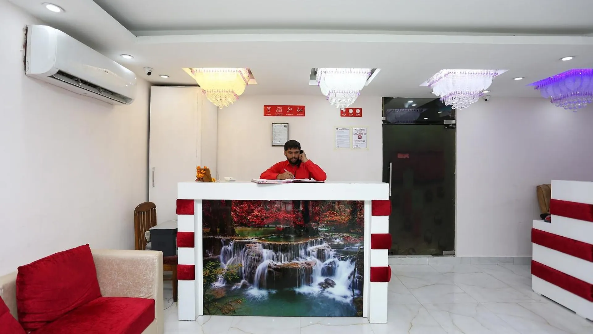 ***  Oyo Flagship Hotel Aamantran Inn New Delhi India