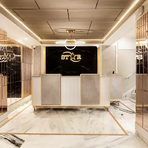 Hotel Star By Star Group- Near Delhi Airport, Nuova Delhi